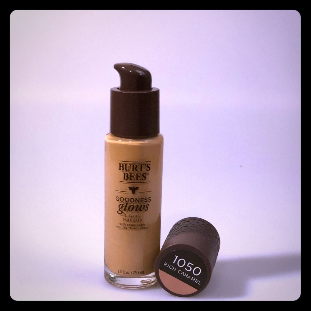 Burt’s Bees Goodness Glows in Rich Caramel